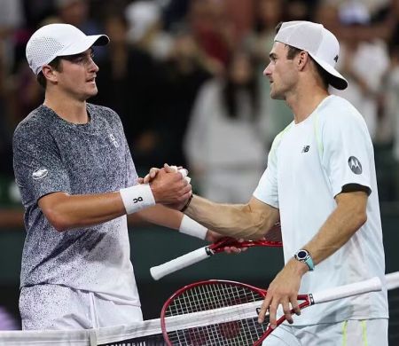 Fonseca derrota Tommy Paul e pega Sinner nas 8ªs em Indian Wells