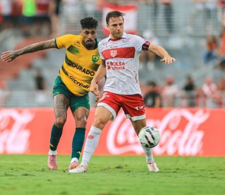 A um ponto do G-6, CRB lidera o returno da Série B do Brasileirão&nbsp;