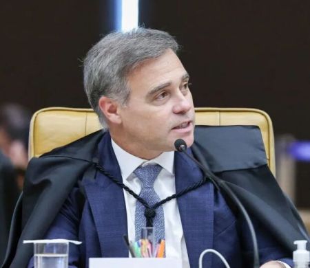 Mendonça oficia redes sociais para remoção de posts sobre Nossa Senhora