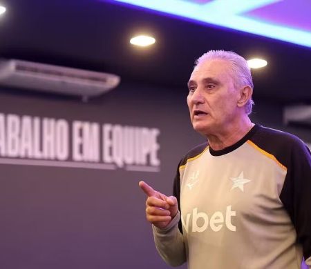 Tite encara primeiro clássico pelo Botafogo com retrospecto favorável
