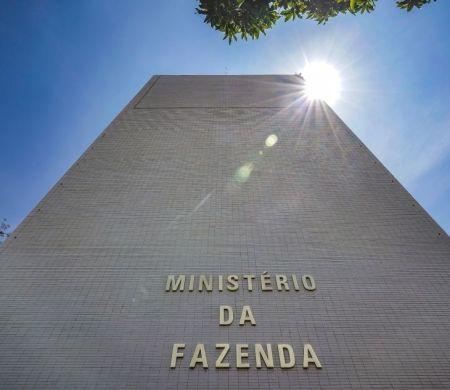 Contas do governo devem fechar 2026 com rombo de R$ 53 bilhões