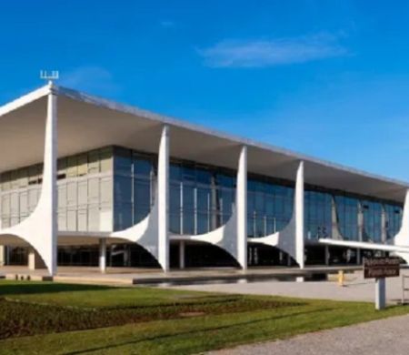 Governo do PT abre 'consulta' para restringir redes sociais