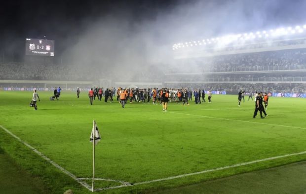 Corinthians vence clássico contra o Santos em jogo encerrado após